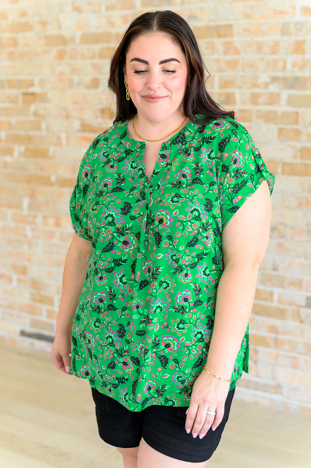 Lizzy Cap Sleeve Top in Green and Black Floral